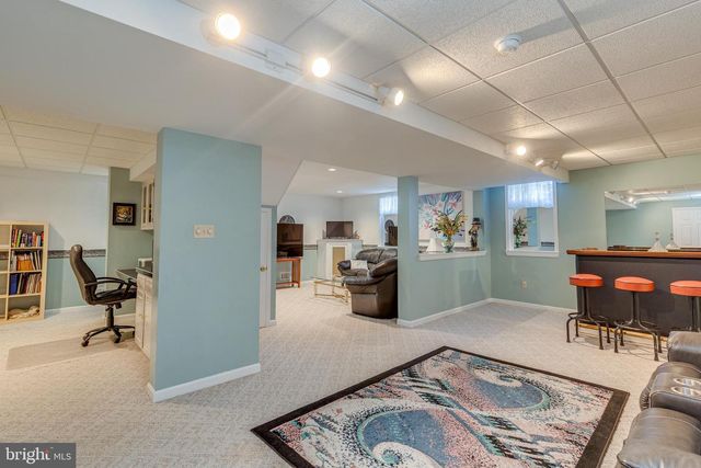 1 WINTERBERRY CT, Mount Laurel, NJ 08054