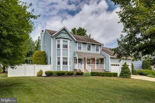 1 WINTERBERRY CT, Mount Laurel, NJ 08054