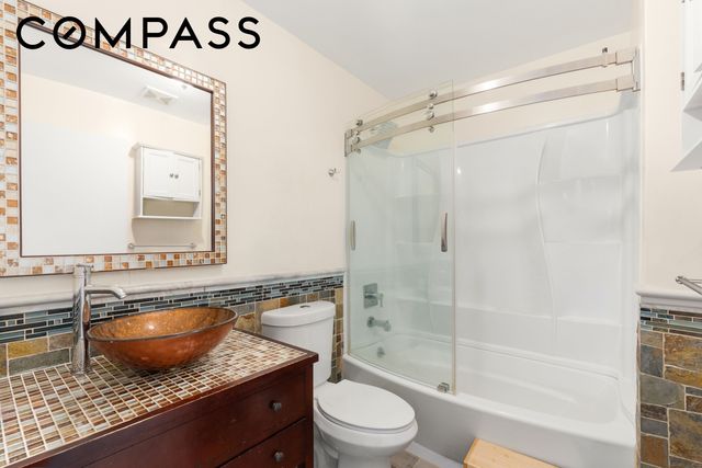 231 E 110th Street, New York City, NY 10029