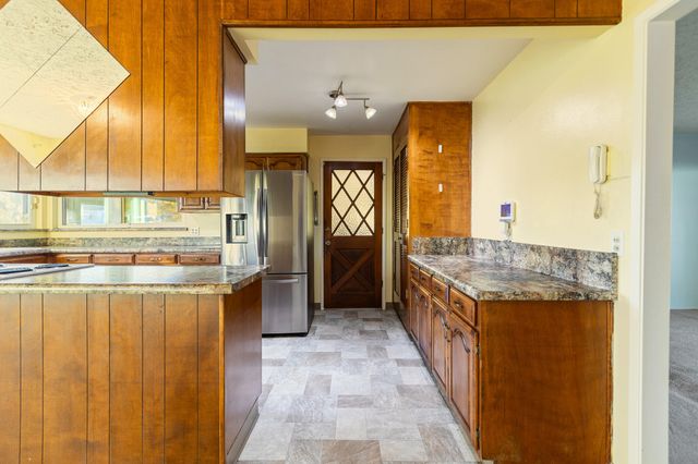 34622 La Paloma Drive, Springville, CA 93265