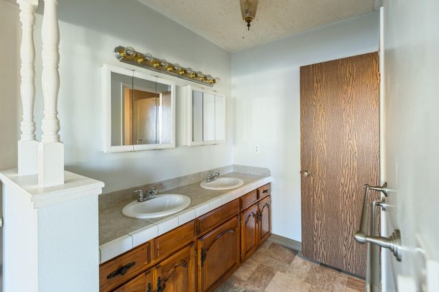 34622 La Paloma Drive, Springville, CA 93265