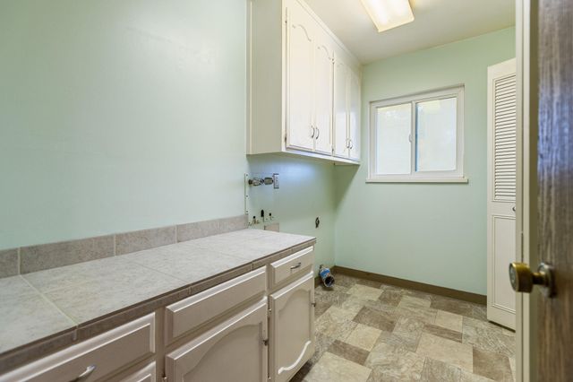 34622 La Paloma Drive, Springville, CA 93265