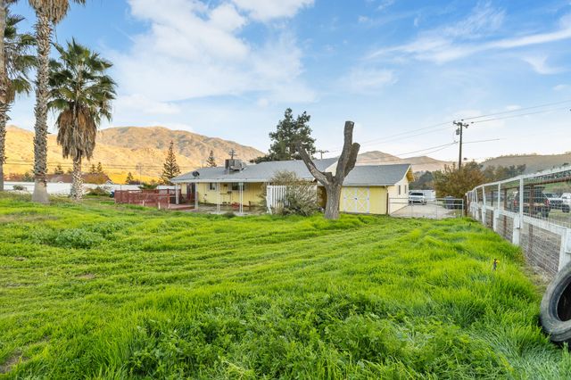 34622 La Paloma Drive, Springville, CA 93265