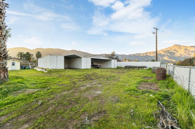 34622 La Paloma Drive, Springville, CA 93265