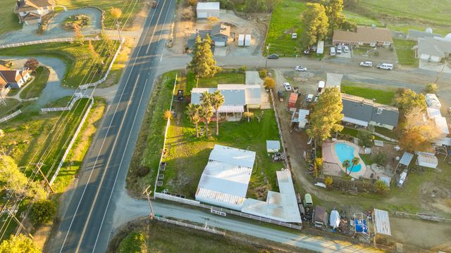 34622 La Paloma Drive, Springville, CA 93265