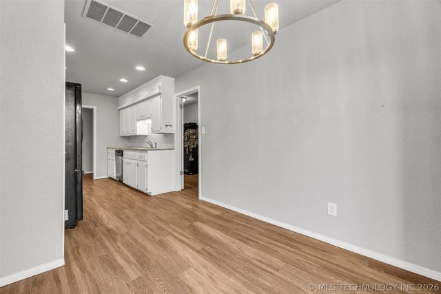 1109 N Hickory Court, Broken Arrow, OK 74012