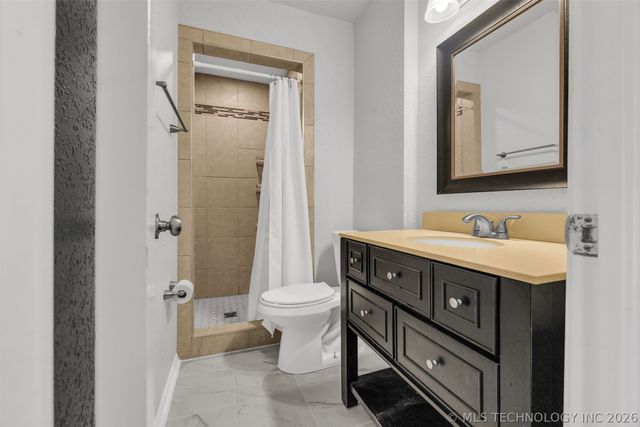 1109 N Hickory Court, Broken Arrow, OK 74012