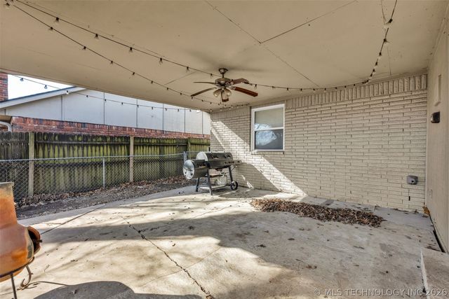 1109 N Hickory Court, Broken Arrow, OK 74012