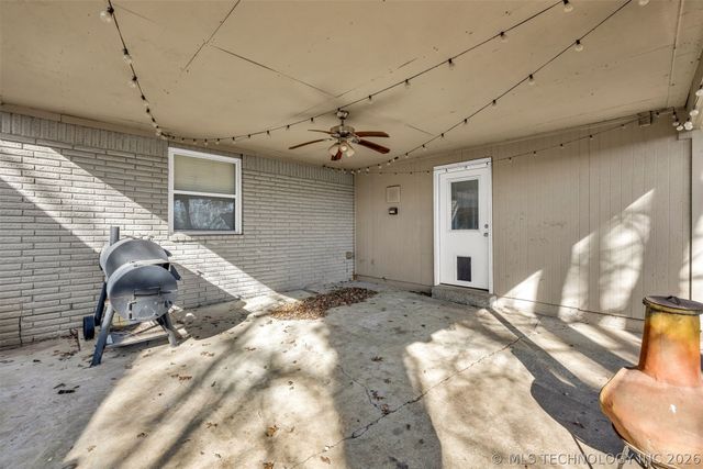 1109 N Hickory Court, Broken Arrow, OK 74012