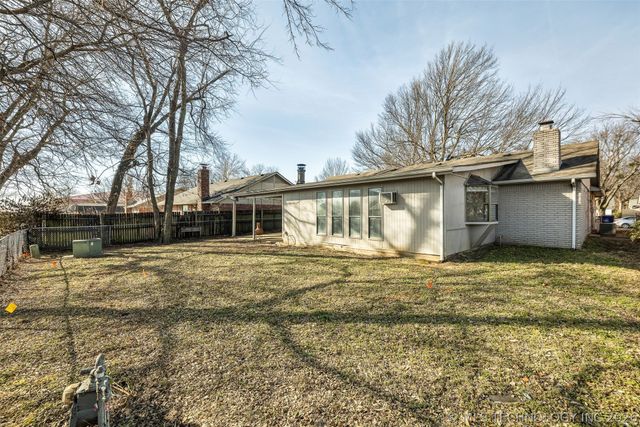 1109 N Hickory Court, Broken Arrow, OK 74012