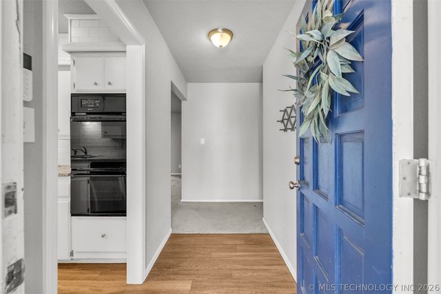 1109 N Hickory Court, Broken Arrow, OK 74012