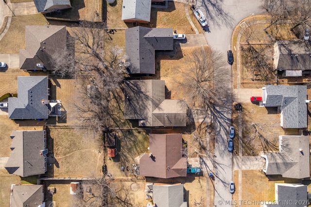 1109 N Hickory Court, Broken Arrow, OK 74012