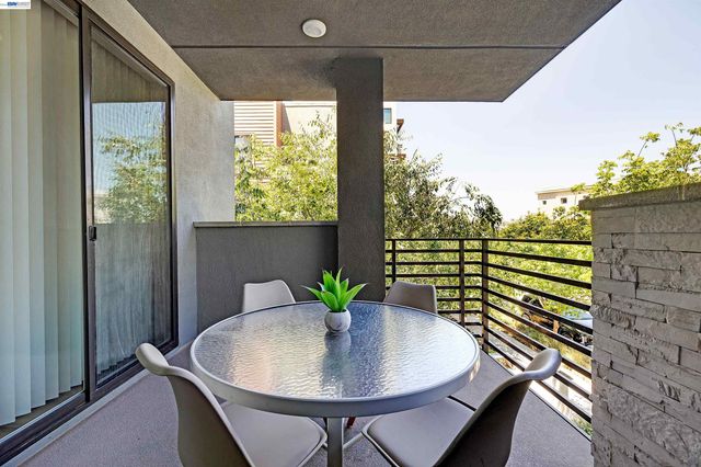 5885 Cadence Ave, Dublin, CA 94568