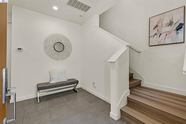 5885 Cadence Ave, Dublin, CA 94568