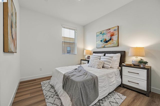5885 Cadence Ave, Dublin, CA 94568