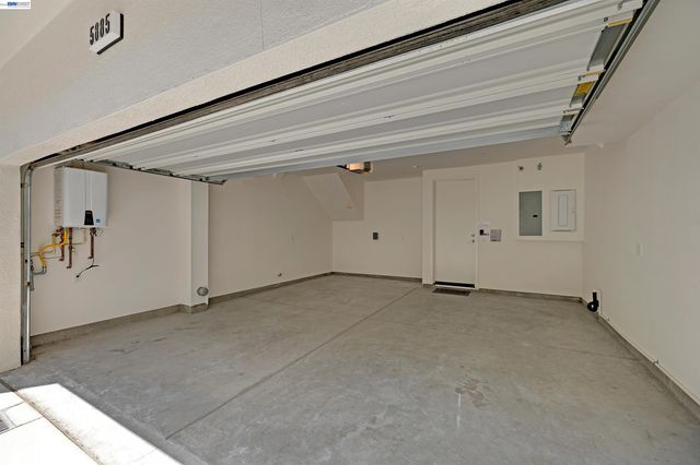5885 Cadence Ave, Dublin, CA 94568