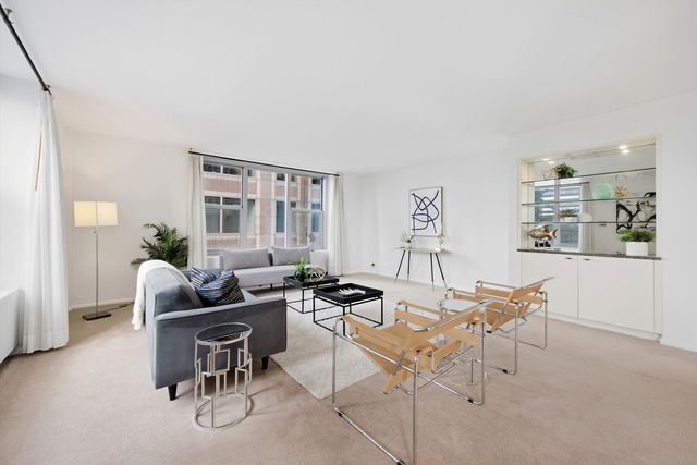 777 N Michigan Avenue 3100, Chicago, IL 60611
