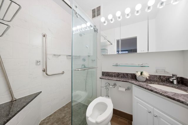777 N Michigan Avenue 3100, Chicago, IL 60611