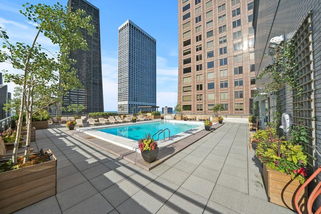 777 N Michigan Avenue 3100, Chicago, IL 60611