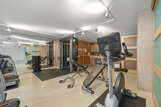 777 N Michigan Avenue 3100, Chicago, IL 60611