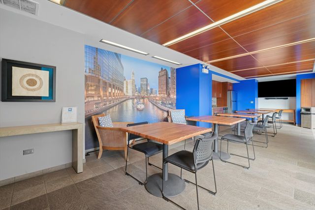 777 N Michigan Avenue 3100, Chicago, IL 60611