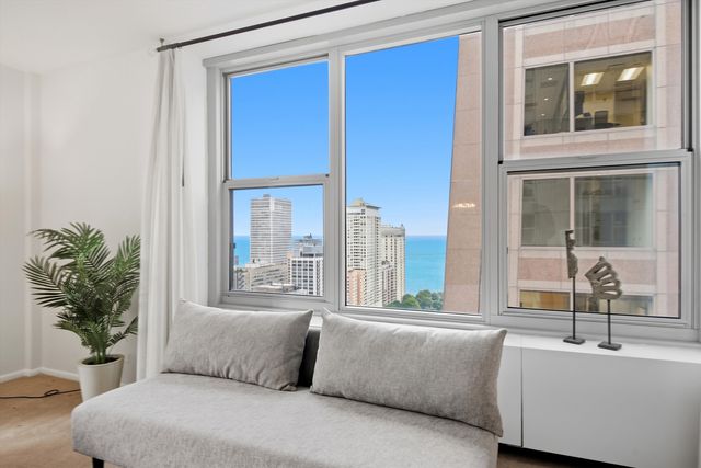 777 N Michigan Avenue 3100, Chicago, IL 60611