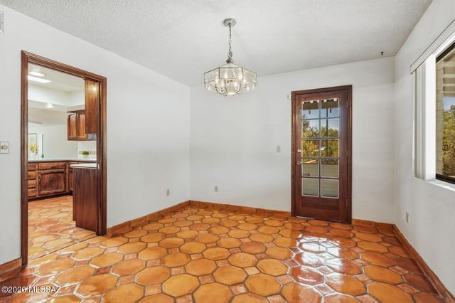 7021 N Giaconda Way, Tucson, AZ 85704