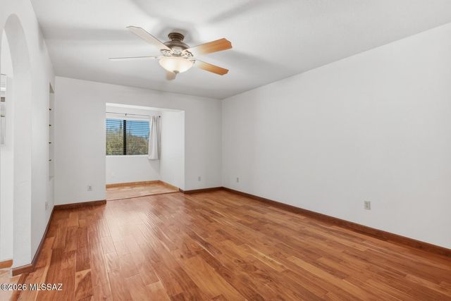 7021 N Giaconda Way, Tucson, AZ 85704