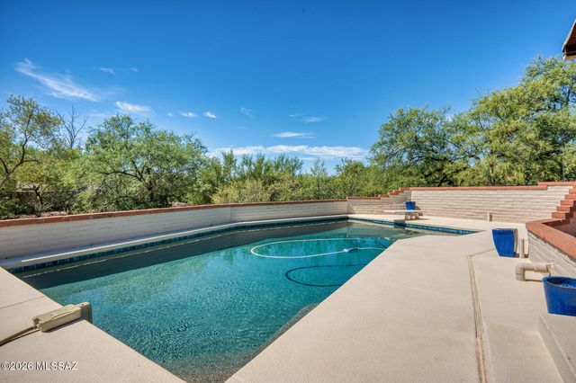 7021 N Giaconda Way, Tucson, AZ 85704