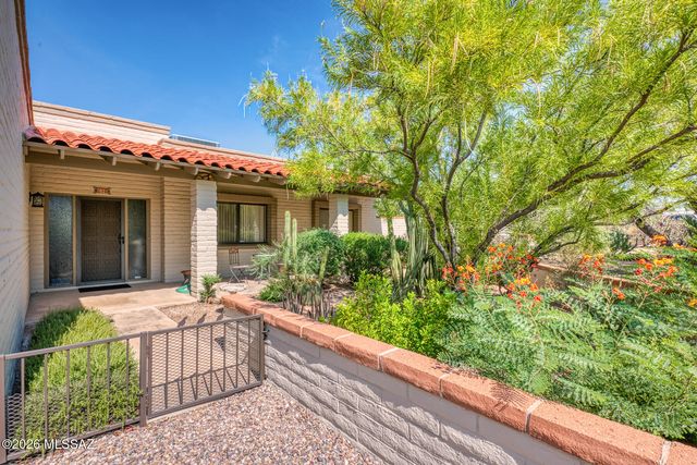 7021 N Giaconda Way, Tucson, AZ 85704