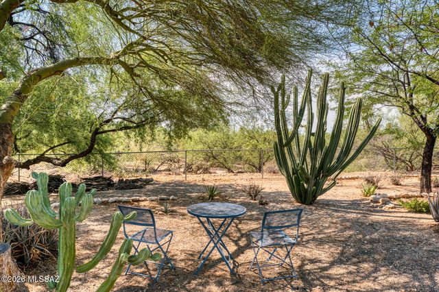 7021 N Giaconda Way, Tucson, AZ 85704