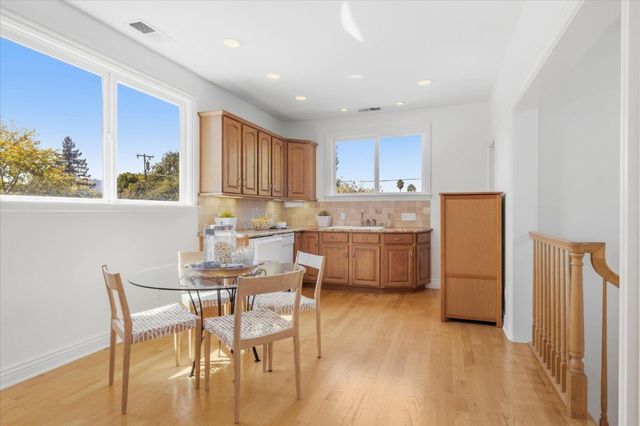 28 Hunt Way, Campbell, CA 95008