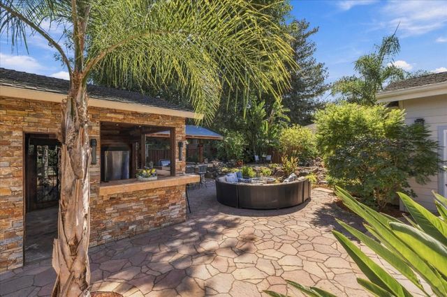 28 Hunt Way, Campbell, CA 95008