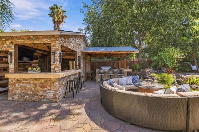 28 Hunt Way, Campbell, CA 95008