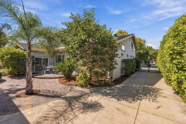 28 Hunt Way, Campbell, CA 95008
