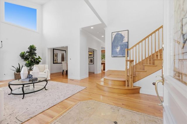 28 Hunt Way, Campbell, CA 95008