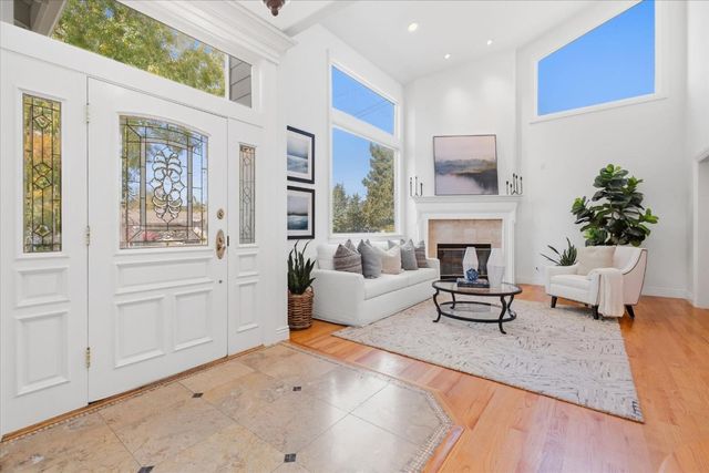28 Hunt Way, Campbell, CA 95008