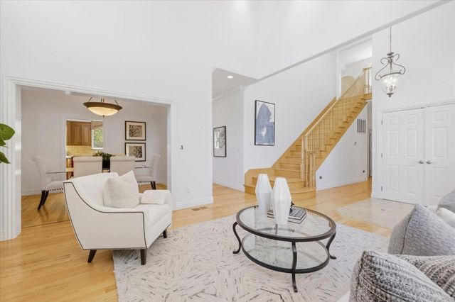 28 Hunt Way, Campbell, CA 95008