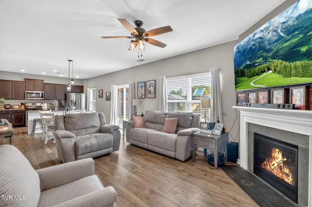 6758 Wildlife Circle, Piney Flats, TN 37686