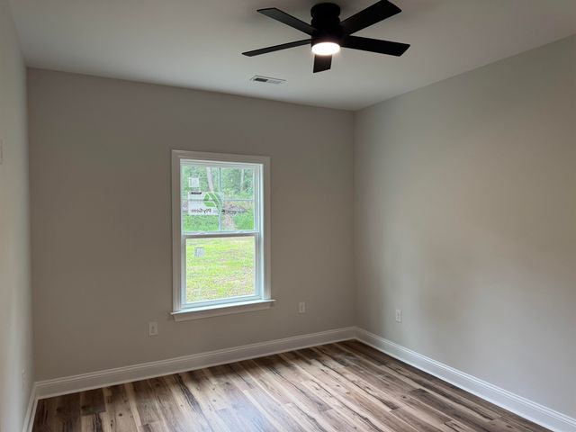 423 St. John Rd., Galivants Ferry, SC 29544