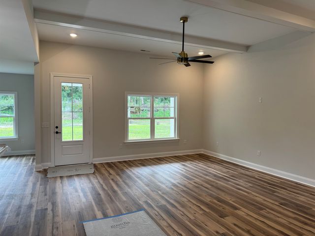 423 St. John Rd., Galivants Ferry, SC 29544