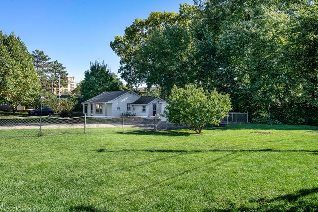 149 E Strong Street, Wheeling, IL 60090