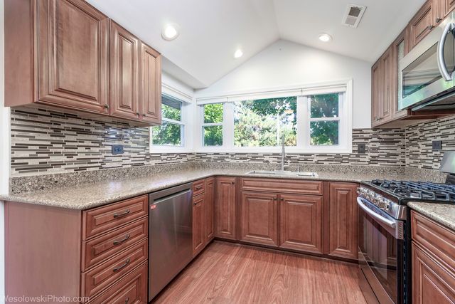 149 E Strong Street, Wheeling, IL 60090