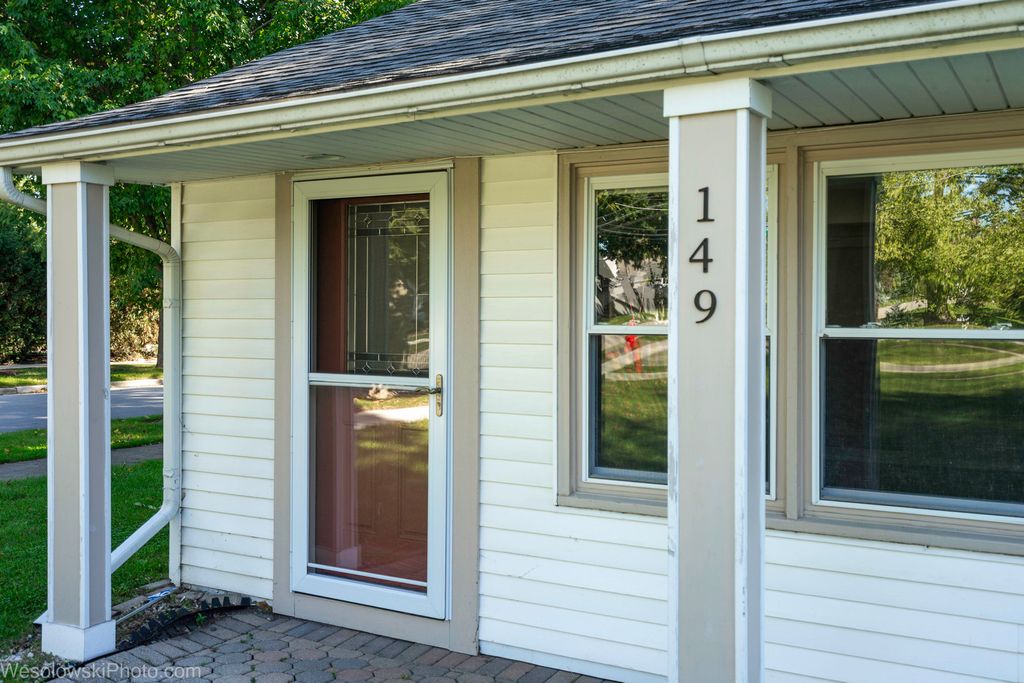 149 E Strong Street, Wheeling, IL 60090