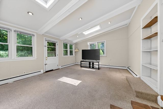 41 Rockland St, Brockton, MA 02301