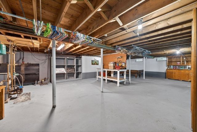 41 Rockland St, Brockton, MA 02301
