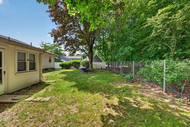 41 Rockland St, Brockton, MA 02301
