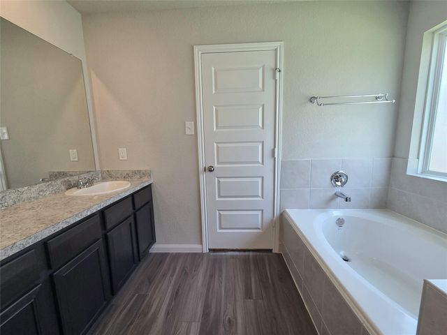 2390 Tavo Trail Drive, Conroe, TX 77301