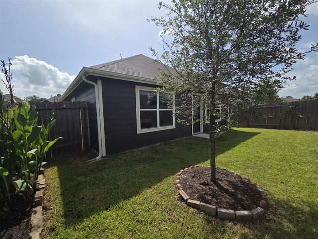 2390 Tavo Trail Drive, Conroe, TX 77301