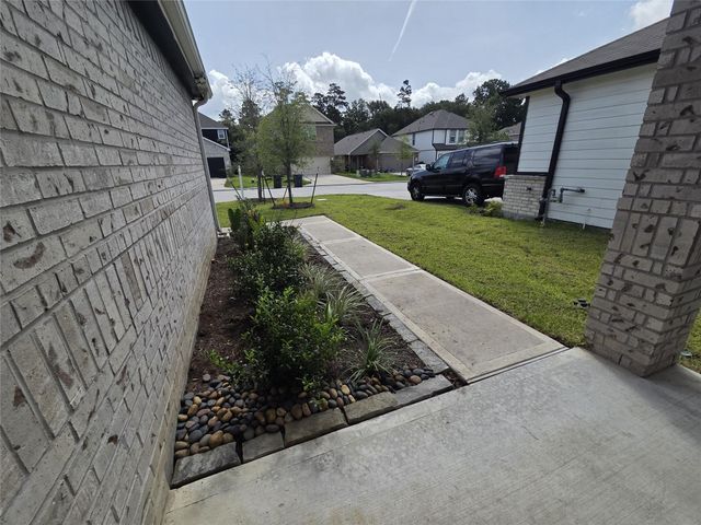 2390 Tavo Trail Drive, Conroe, TX 77301